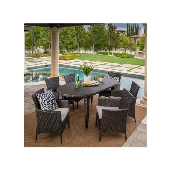 Pallets of Wholesale Furniture Auctions