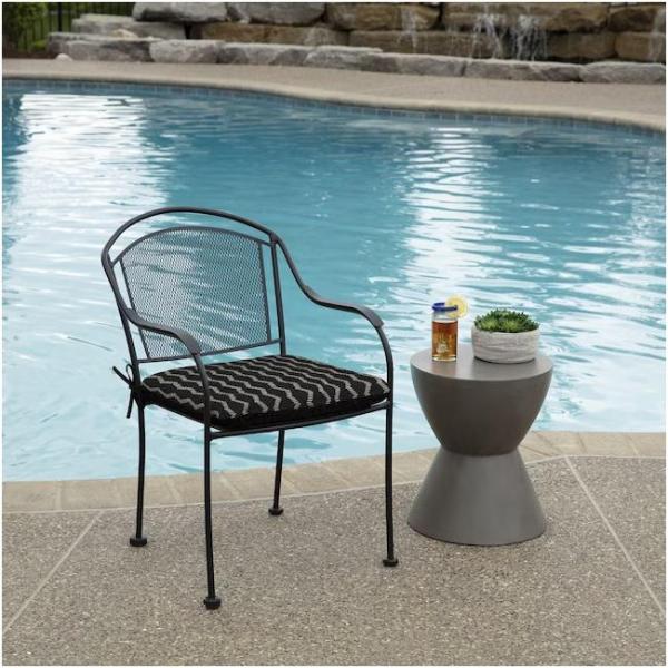 Pallets of Wholesale Outdoor Furniture Auctions
