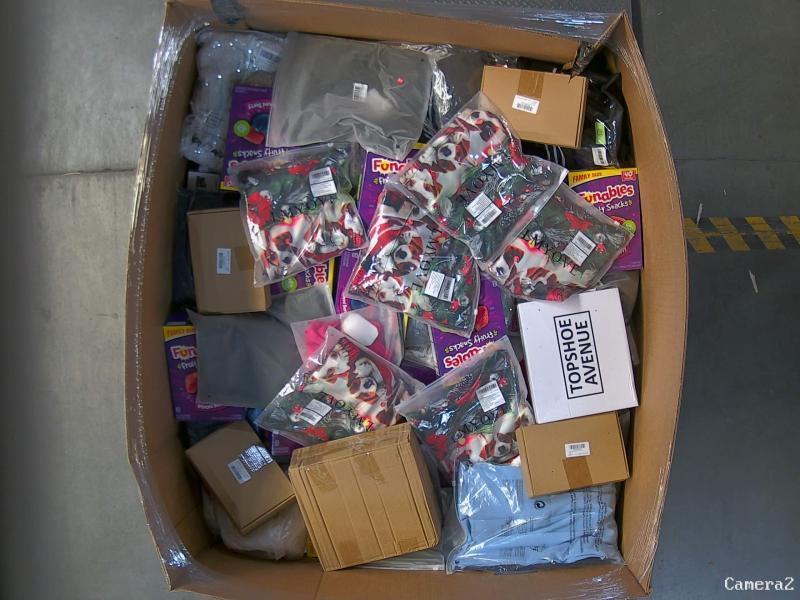 TRUCKLOAD Apparel - Women's Zip Up Overalls, Women's Elegant Knit Sweater - MSRP $450,524