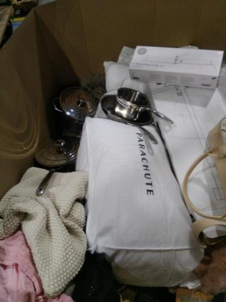 Luxury Department Store - Accessories