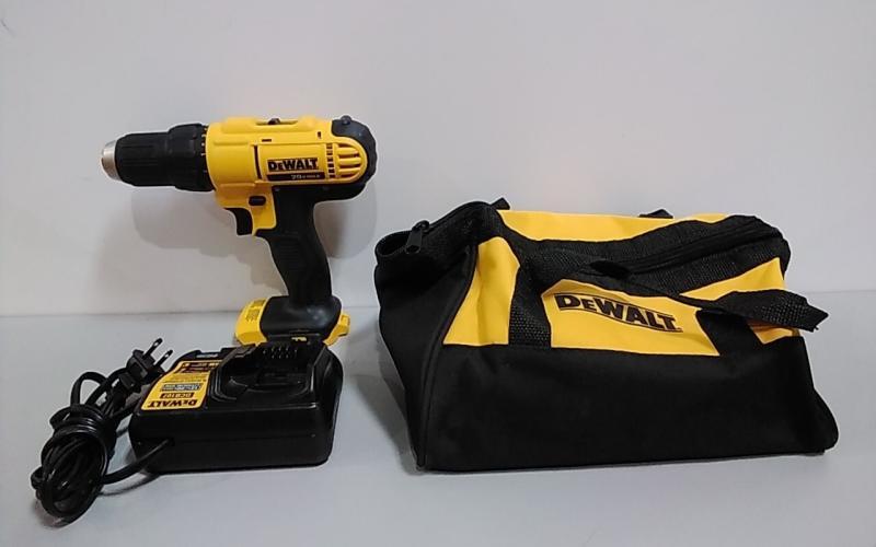 DeWalt 20V MAX Cordless 1/2 in. Drill/Driver, Charger and Bag (MISSING BATTERIES) - MSRP $99
