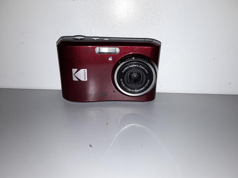 Kodak Pixpro FZ45 Digital Camera - Red (MISSING ACCESSORIES) - MSRP $119