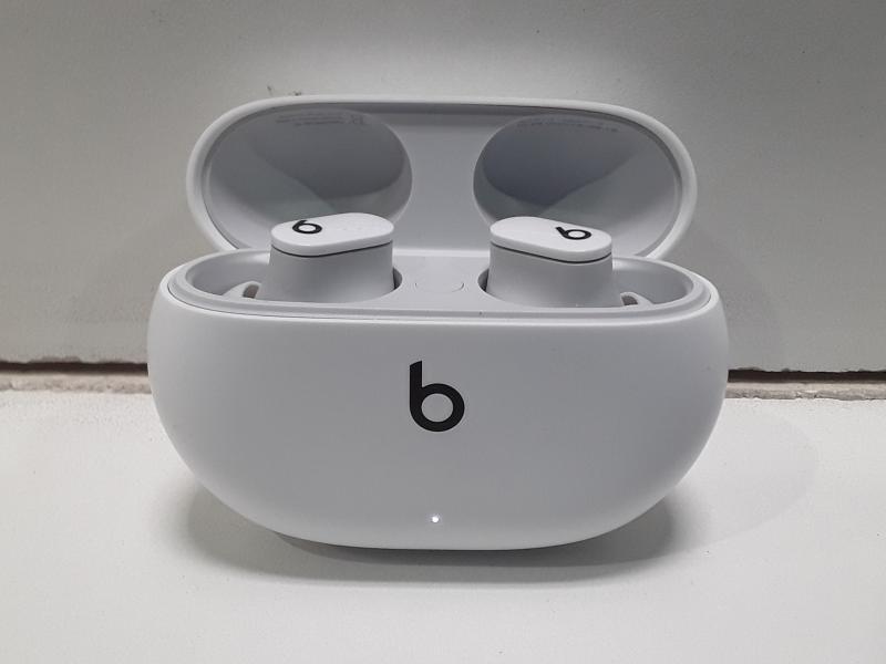 Apple Beats by Dre - Beats Studio Buds Wireless Noise Cancelling Earbuds, White - MSRP $149