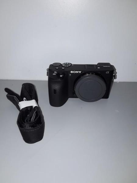 Sony Alpha A6600 Mirrorless Camera (MISSING ACCESSORIES) - MSRP $1,031