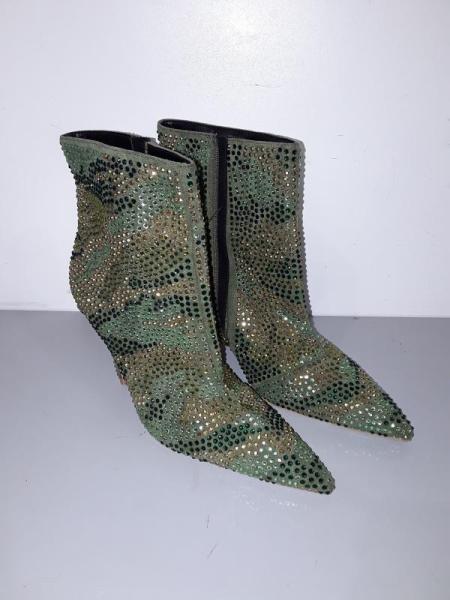 Luxury Department Store - Shoes