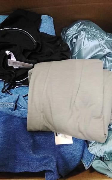 Apparel - Lands' End, Levi's, Future Collective, A New Day - Est Retail $3,921- 1 plt