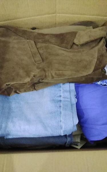 Apparel - Levi's, Houston White, Universal Thread, Wild Fable, All In Motion - Est Retail $4,110- 1 plt
