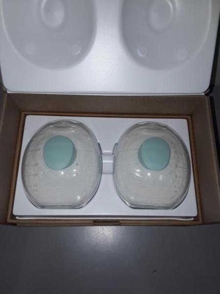 Willow Go Wearable Double Electric Breast Pump Kit - Est Retail $279