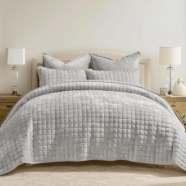 Home - RECYCO King Luxury Velvet Quilt Set, TwoOases 2500W Multi-Purpose Handheld White Steam Cleaner - MSRP $8,175