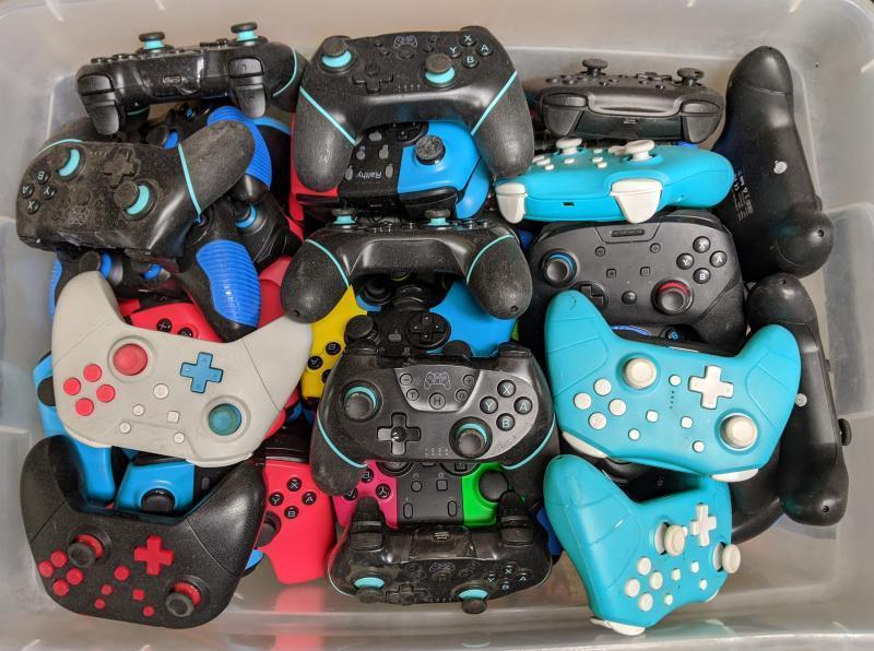 Misc Gaming Microsoft, Nintendo, Sony & More, 378 Units, MSRP $30,508