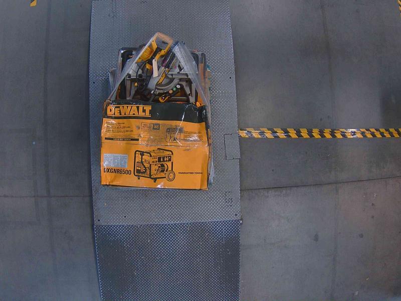 DEWALT 8125/6500- Watt Gas Powered Portable Generators w/Idle Control - Est Retail $3,196
