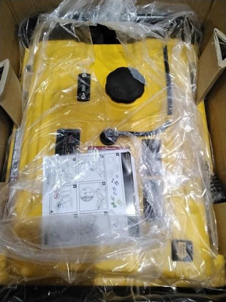 DEWALT 8125/6500- Watt Gas Powered Portable Generator w/Idle Control, DXGNR650- MSRP $999