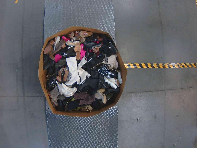 Luxury Department Store - 4 Pallets of Apparel and 7 Pallets of Shoes Returns