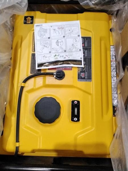 DEWALT 8125/6500Watt Gas Powered Portable Generator, DXGNR6500 - MSRP $999