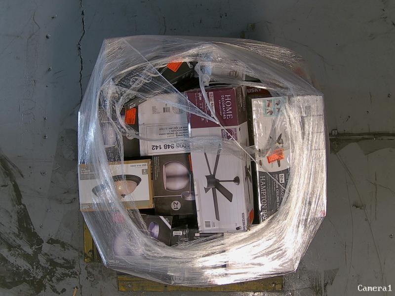 Lighting & Electrical - Blink, LIFX, Artika, HDC, Hampton Bay, Commercial Electric, HDX - Est Retail $20,156- 4plts