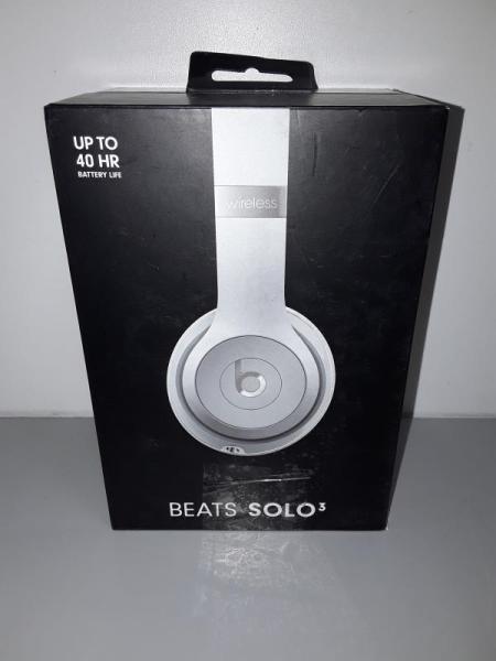 Beats Solo On-Ear Wireless Headphones, Silver - MSRP $249