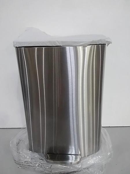 Qualiazero 13-Gal Rectangular Brushed Stainless Steel Step Trash Can with Soft Close Lid - MSRP $84