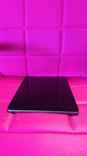 Apple iPad Pro 12.9" 6th Gen, 42 units, MSRP: $41,500