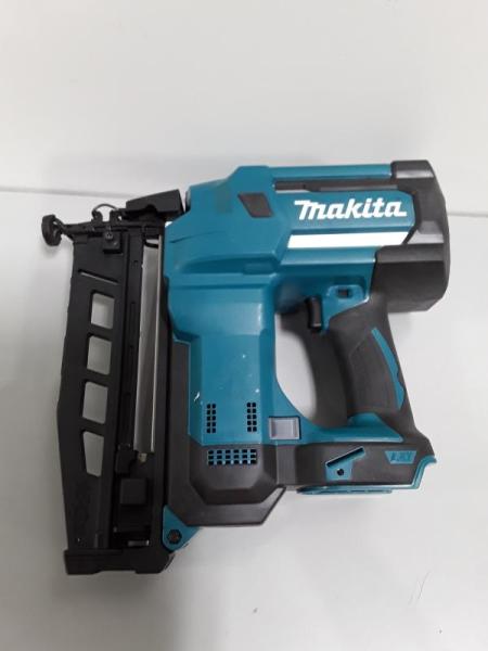 Makita 18V LXT Lithium-Ion 16-Gauge Cordless 2-1/2 in. Straight Finish Nailer (Tool Only) - MSRP $389