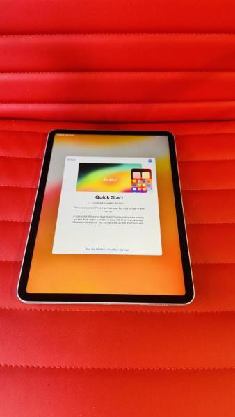 Apple iPad Pro 12.9" (2nd Gen) 256GB, 29 units, MSRP: $27,550