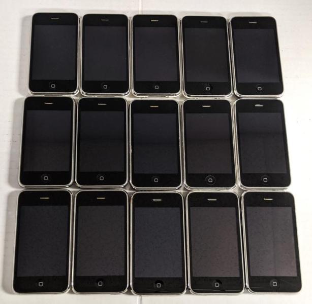 Apple iPhone 3GS, & 3G, Mixed Carriers, 1000 Units, MSRP $200,000