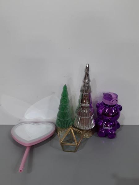 Luxury Department Store - Accessories