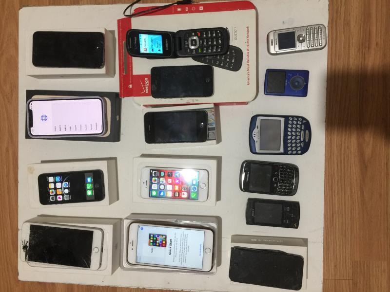 Salvage Lot of Cell Phones & Mix