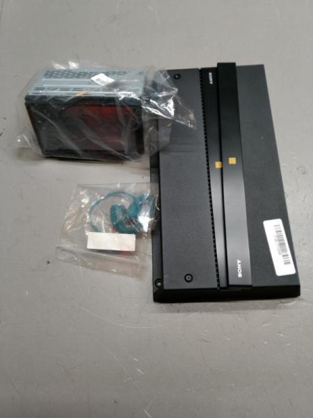 Salvage Sony Mobile Electronics & MP3 Players - MSRP $1,799