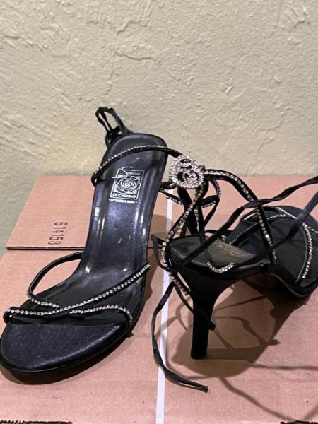 Fashion Heels, Boots, and Ballet Flats for all occasions
