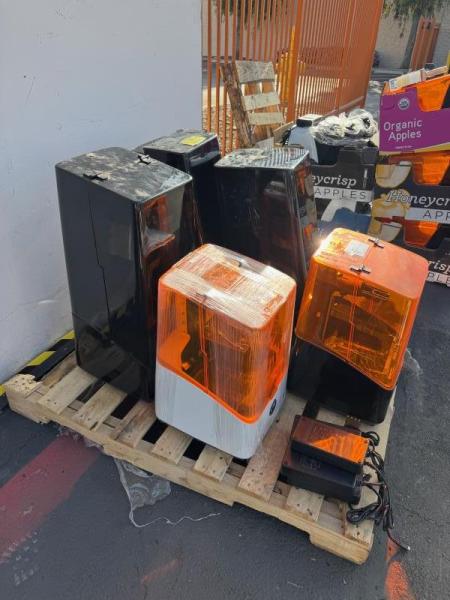 3D Pro Printer Uniz Slash Superfast SLA 3D Printer MSRP $21,500