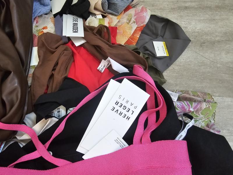 Luxury Department Store Women's Apparel MSRP $3,048