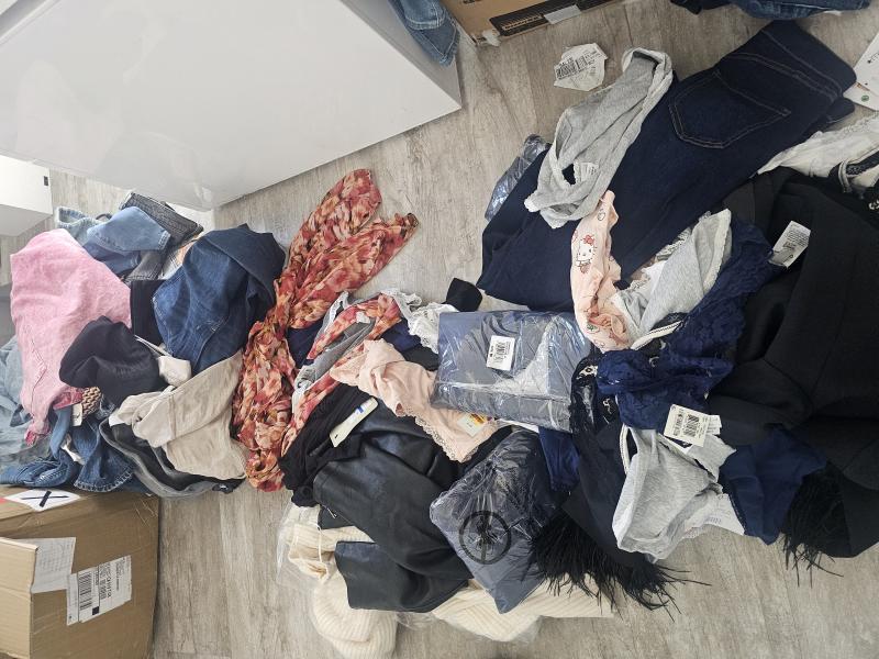 Luxury Department Store Women's Apparel MSRP $3,113