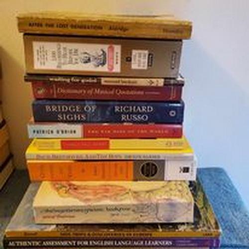 Vintage Books-Best Sellers, Classics,Pop Culture & Educational Studies