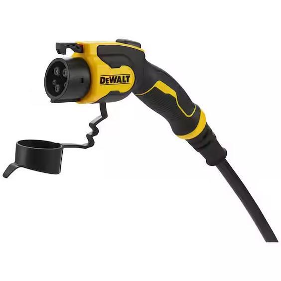 Lighting & Electrical - DeWalt, Commercial Electric, Hampton Bay - Est Retail $35,428- 12plts