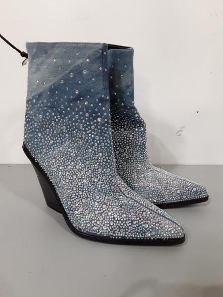 Luxury Department Store - Shoes