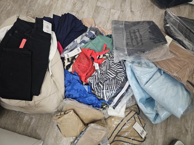 High End Luxury Department Store Women's Apparel MSRP $6,023
