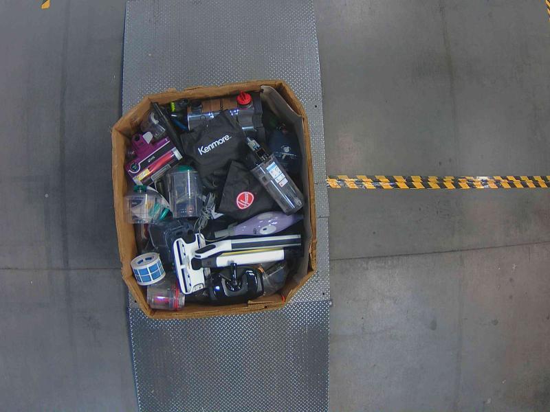 Pallet of Salvage Vacuum Cleaner Parts - MSRP $1,438