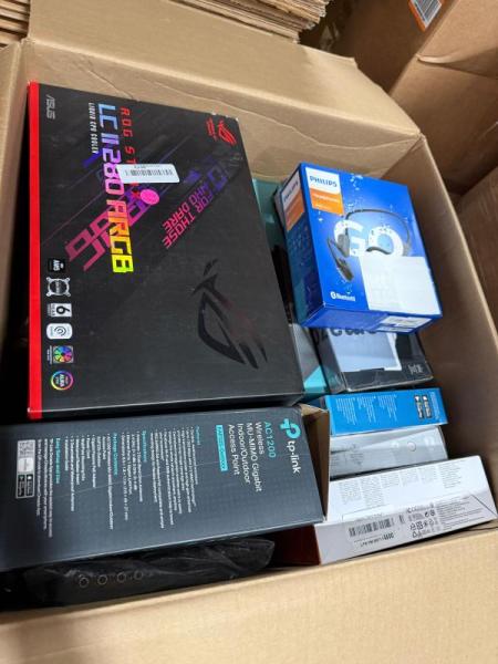 SALVAGE Electronics - Sony, Asus, NETGEAR, Uniden - MSRP $34,323