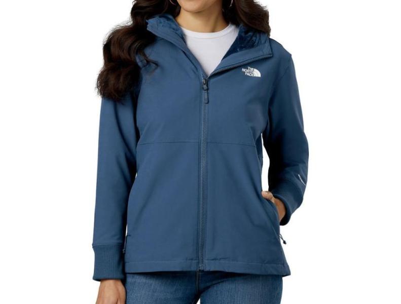 (80) Women's Active Apparel By Nike & More MSRP $ 5,097.00