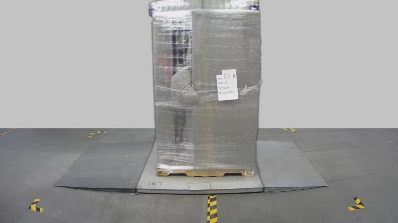 DI Lakeview Harlow Sofa - MSRP $1,699