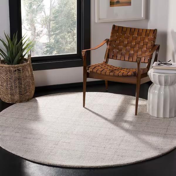 Home Decor - Safavieh, Homy Casa, Thomasville - Est Retail $2,352- 1plt