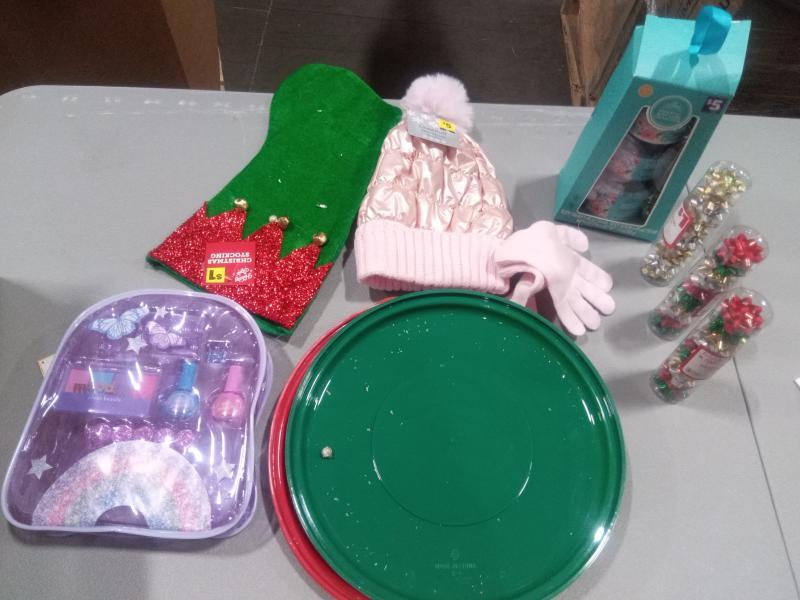 Pallet of Assorted Seasonal Products
