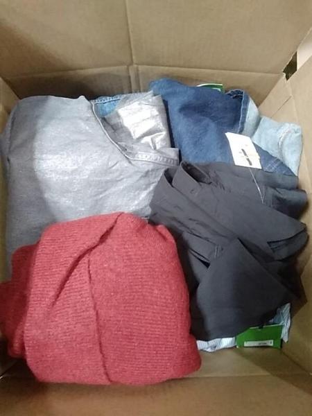 Apparel - Levi's, Ava & Viv, Universal Thread, Wild Fable, A New Day - Est Retail $4,321
