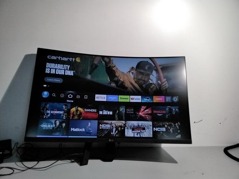 A Grade - LG Curved 32BR50C-B 32" 1920 x 1080 Full HD 1080p 100 Hz VA 3000:1 5 ms Monitor - MSRP $249