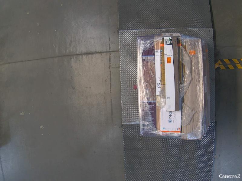 Flooring & Rugs - HDC Kensington Hickory 3/8 in. T X 7.5 in Flooring, Lifeproof, TrafficMaster - Est Retail $1,290