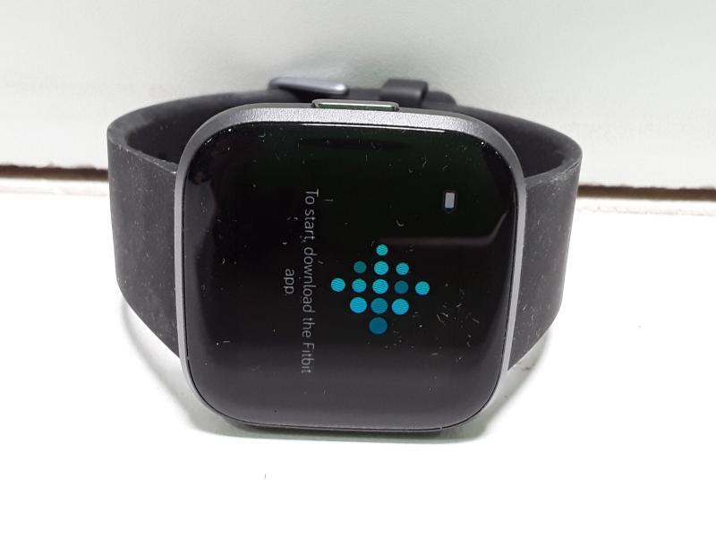 Fitbit Versa 2 Smartwatch - Carbon Aluminum with Black Band - Est Retail $149