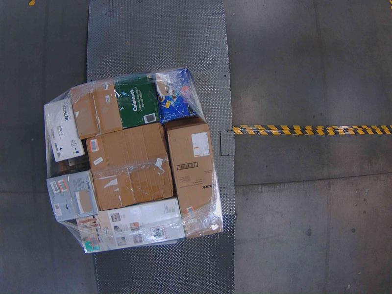 Appliances - Levoit, Shark, Breville, Mr Coffee, Uthfy, Ninja, Hoover - MSRP $5,571