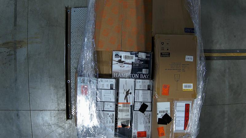 Lighting & Electrical - Kichler, Progress Lighting, HOMEPLACE LIGHTING, Artika, Rennnsan, ARISKEEN - Est Retail $5,023