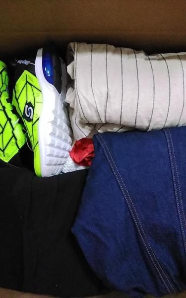 Apparel - Levi's, Lands End, GoodFellow & Co, Ava L& Viv, A New Day, Skechers - Est Retail $4,557- 1 plt