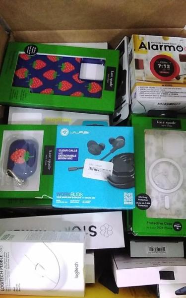 Electronics - Meta Quest, Nintendo, Razer, Jlab, Kate Spade, Dymo, Logitech - Est Retail $1,280